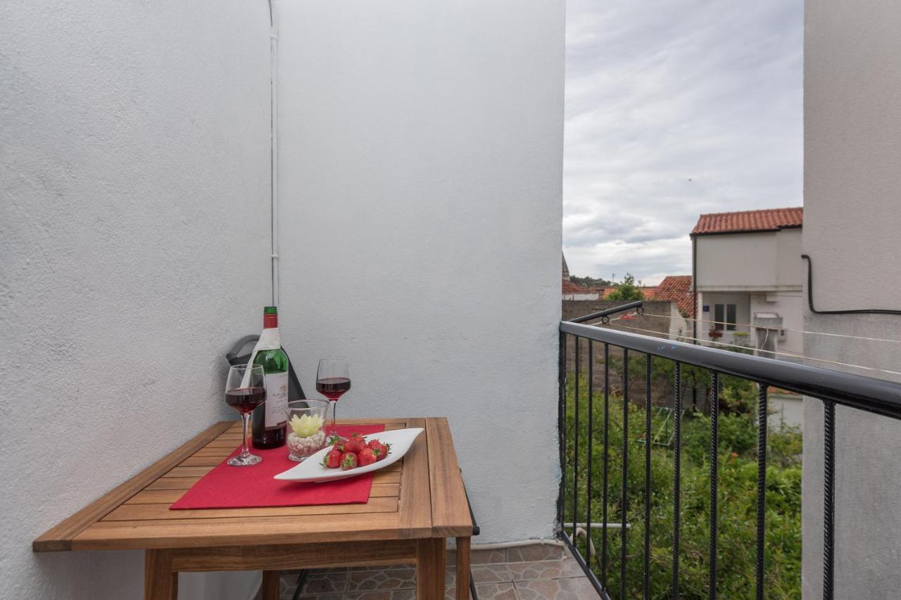 Apartmani Sol Makarska Exterior foto