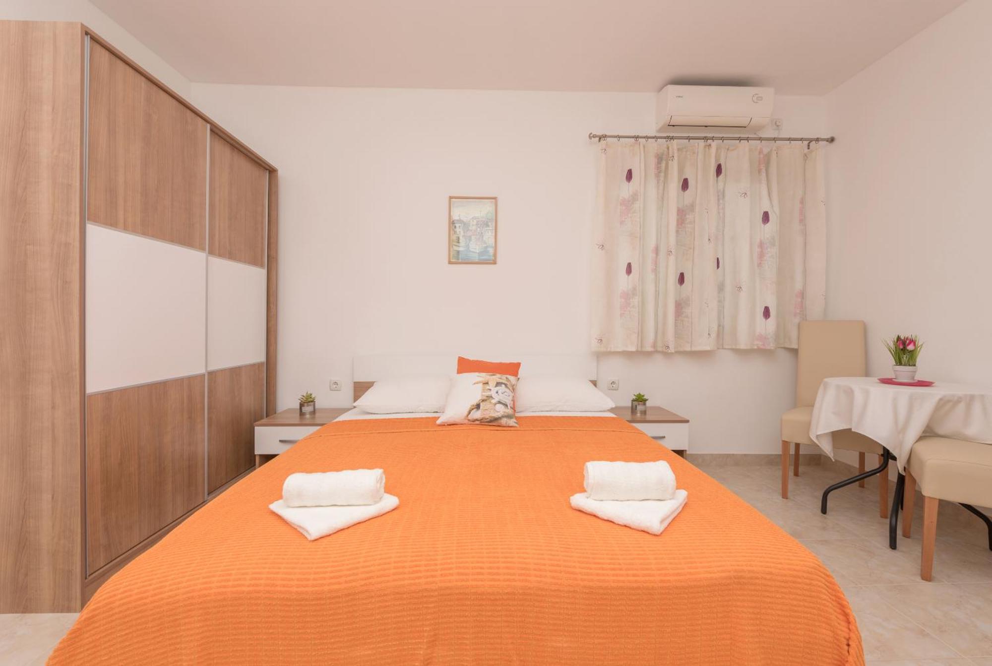 Apartmani Sol Makarska Exterior foto