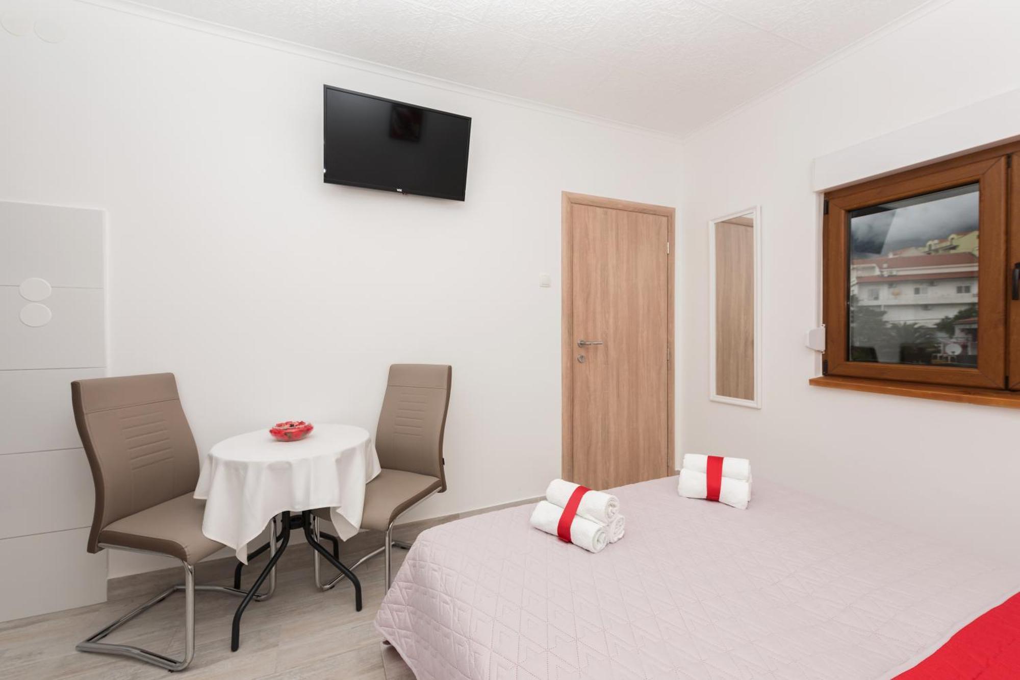 Apartmani Sol Makarska Exterior foto
