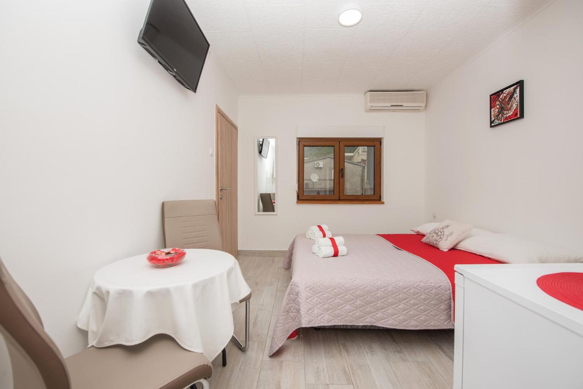 Apartmani Sol Makarska Exterior foto