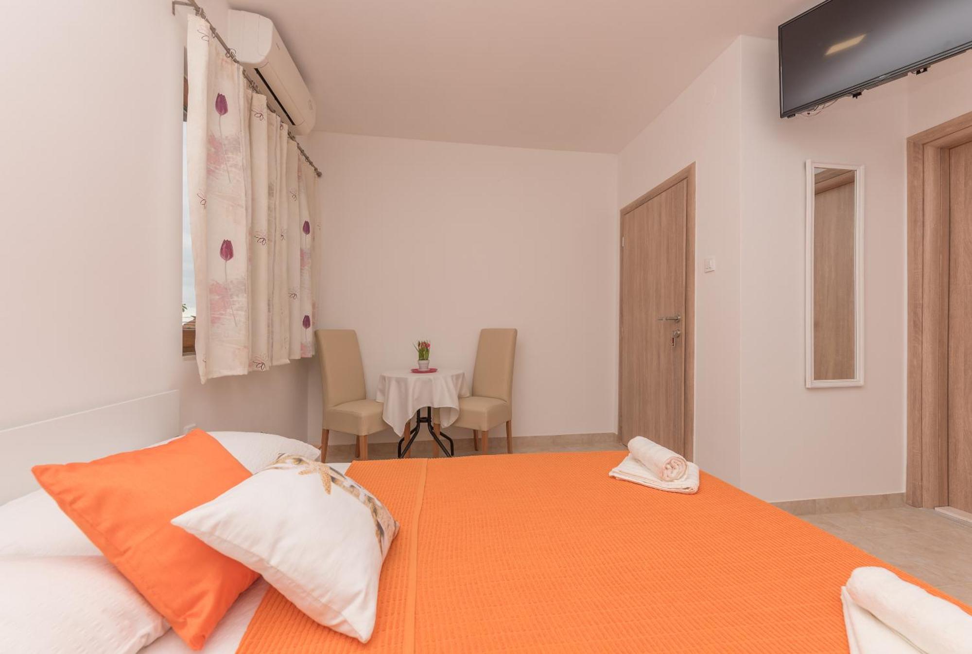 Apartmani Sol Makarska Exterior foto