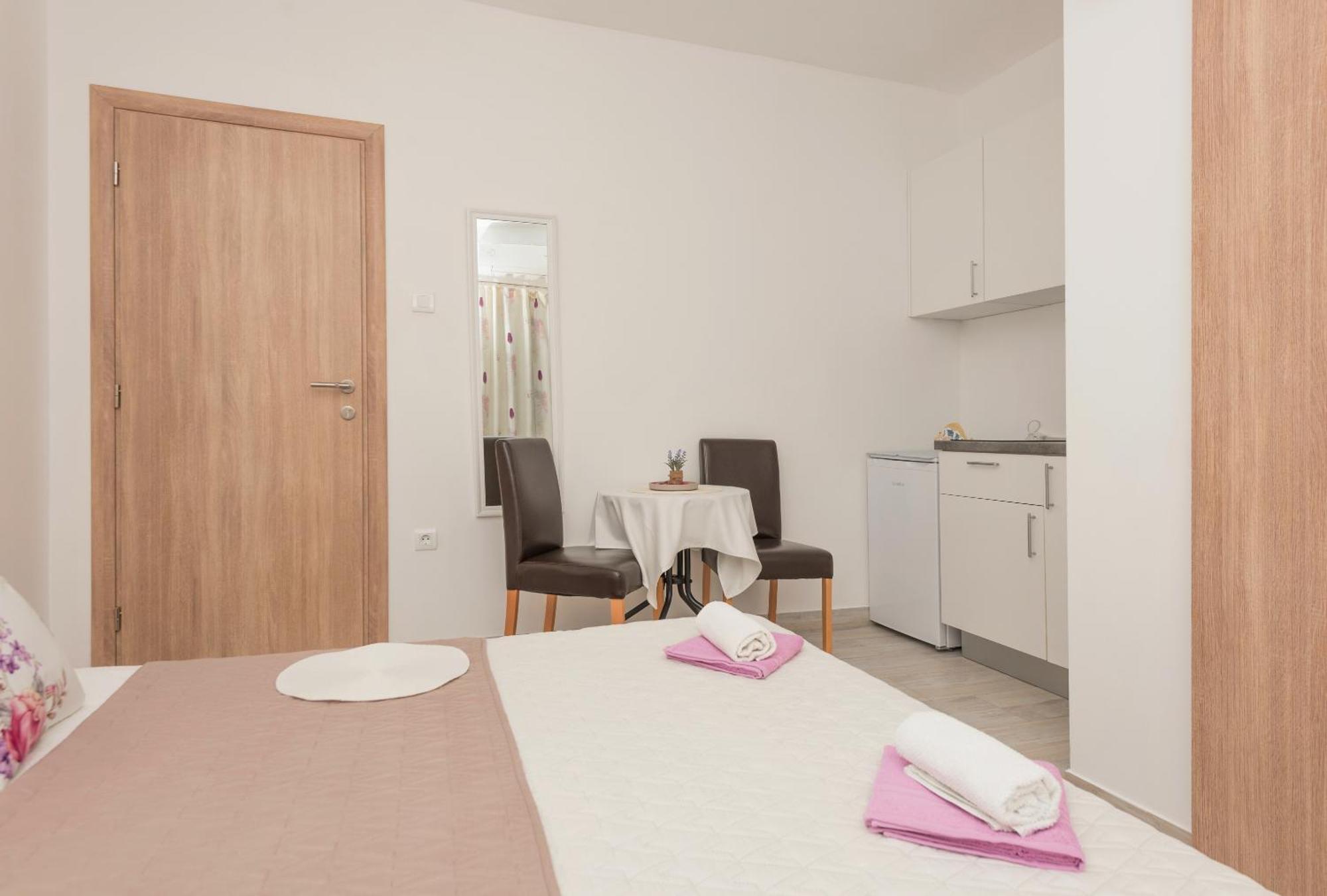 Apartmani Sol Makarska Exterior foto
