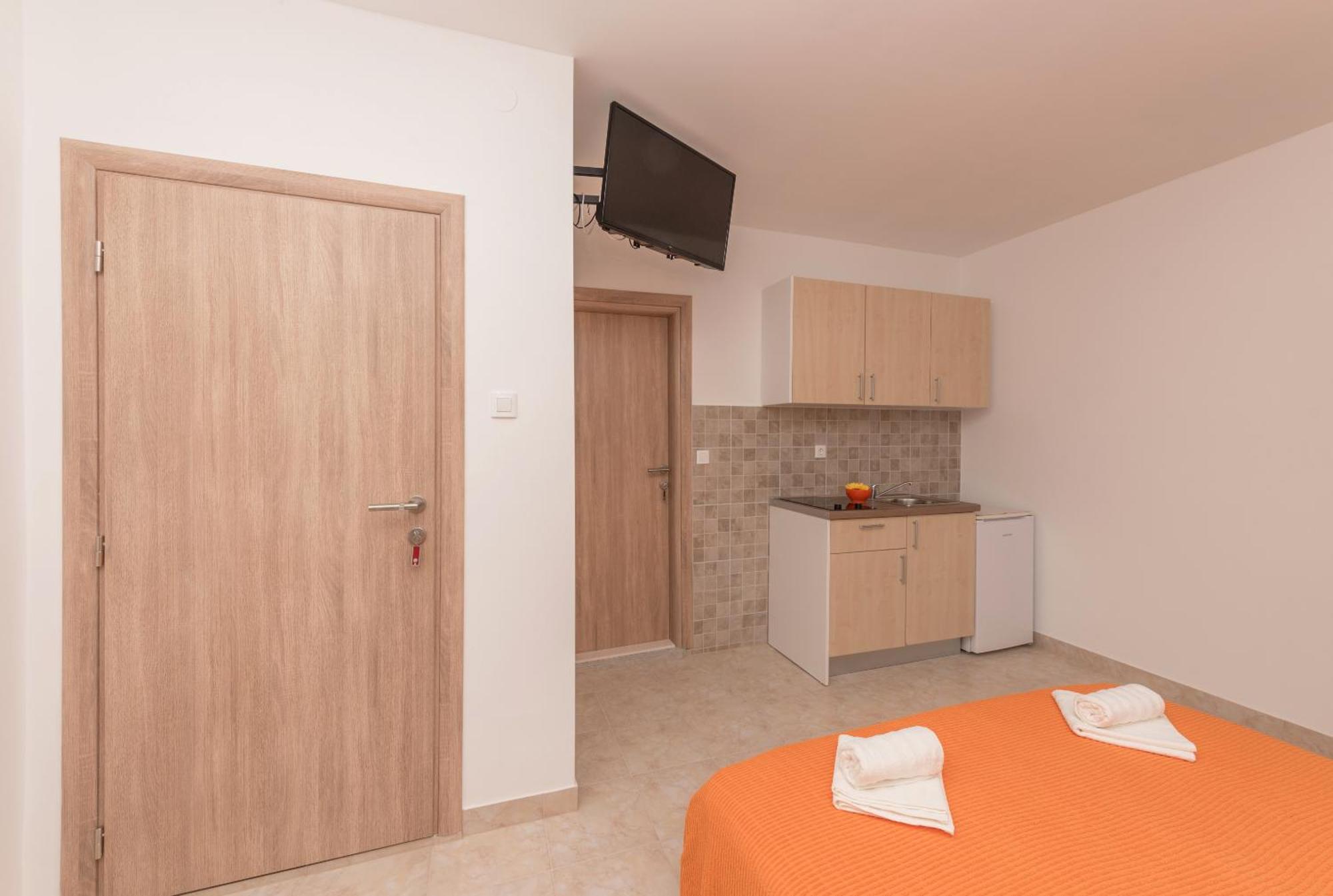 Apartmani Sol Makarska Exterior foto
